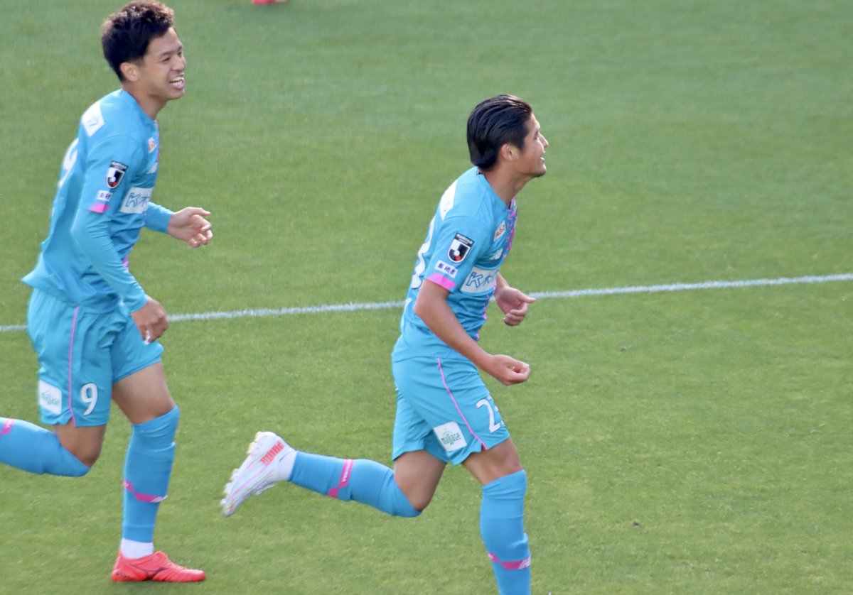 ブラウグラーナサガン 横からのオールバックをお楽しみください ブラウグラーナサガン 横からのオールバックをお楽しみください