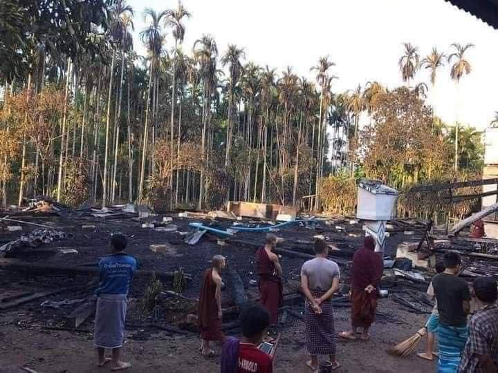 Kaninkamaw Monastery in Ye Tsp, Mon State was set on fire by junta on the night of Apr11. As the result of arson attack; Three books of the Pāli Canon, ancient literature, public offerings and statues of the Buddha were burnt to ashes.
#WhatsHappeningInMyanmar 
#Apr12Coup