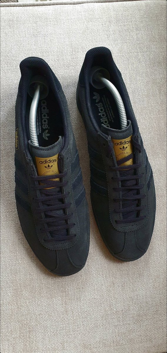 2016 adidas Gazelle 'Triple Black'