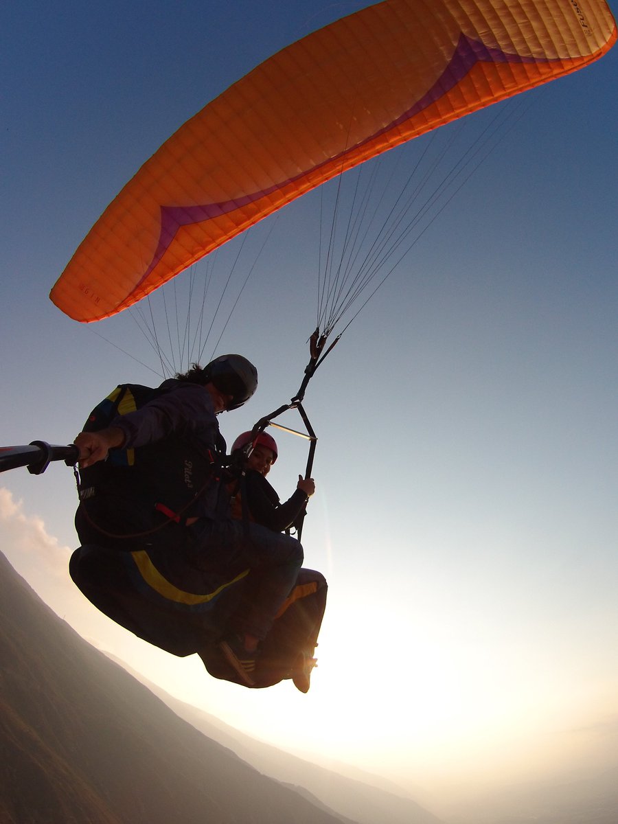 Si tus sueños no te asustan, entonces no son lo suficiente GRANDES.

ciudadextrema.com

04147455344 / 04147431999

Ven a volar...