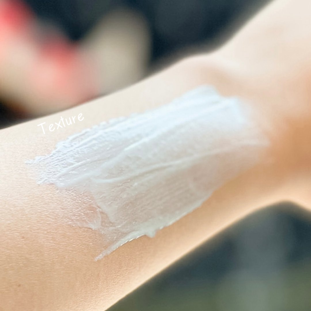 praewamr's tweet photo. Biore UV Body Serum Refresh Bright กันแดดตัวนี้ชอบมาก เป็นสูตรเย็น ซึมไว ไม่เหนียวเหนอะหนะ มี SPF50+PA+++ กันแดดได้ดี ทาแล้วฝุ่นไม่มาติดผิว ทาตอนเล่นกีฬากลางแจ้งได้สบายมาก ชอบบบบบบ #ใช้จริงรีวิวจริง #ใช้ดีบอกต่อ #BioreUV https://t.co/dxoQDLwtNI