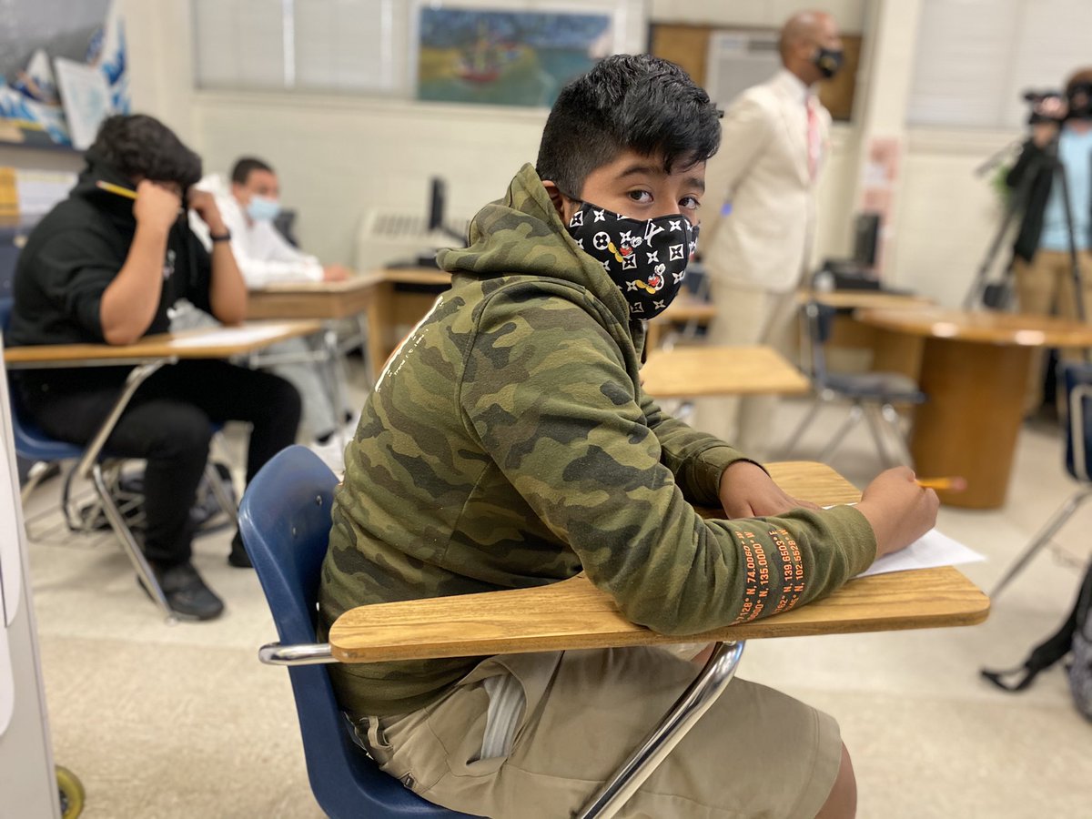 NewHanoverCoSch's tweet photo. Dr. Foust brushing up on his Spanish in Mr.McCabe’s Spanish I class @WillistonTigers. #nhcschat #nhcsreadysetreturn @foustc https://t.co/oP8dy1qhcR