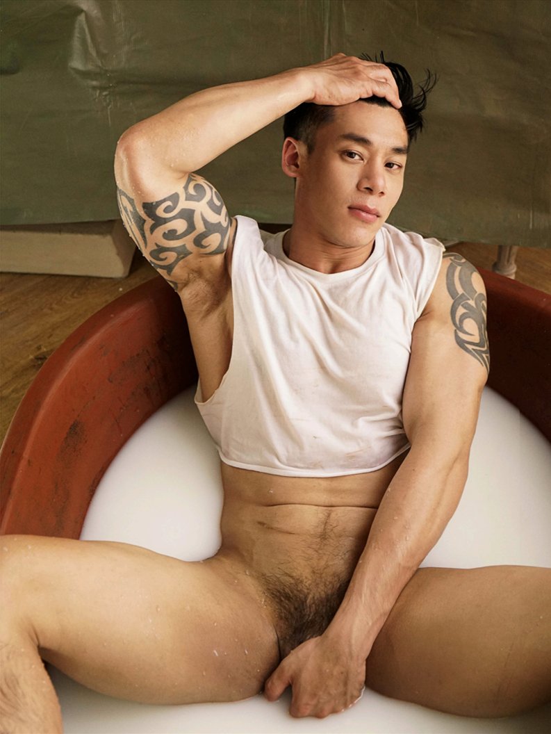 Male Hottie tweet media