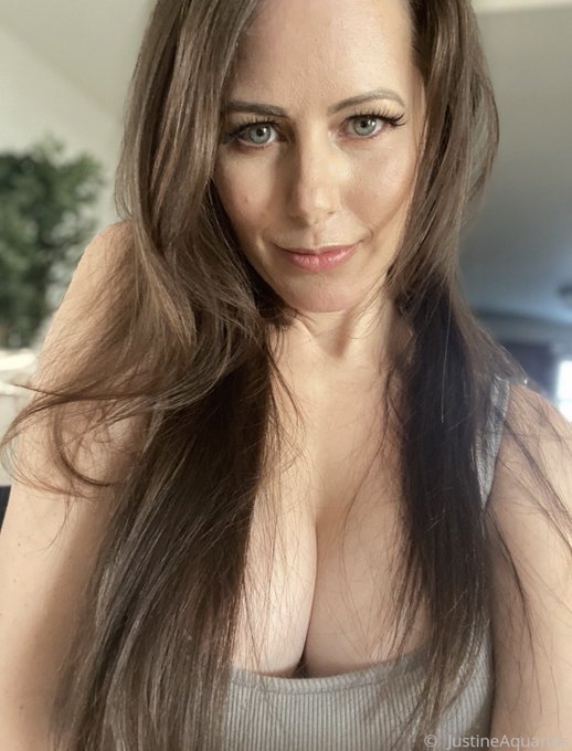 Good morning, baby 💋 Check out my content https://t.co/EiO6GBnKwo https://t.co/sZ1wCdeIV1