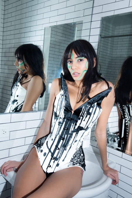 preview from dirty magazine, photo by max lakner mua je.faces (on ig) https://t.co/YlnqCOc0Hm