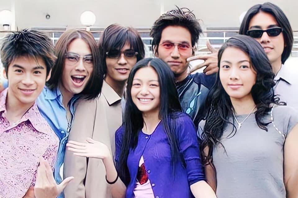 looking at them really reminds us that we had a wonderful childhood mem'ries. okay, more group photos to share.  indeed classic and iconic.  #20YearsOfMeteorGarden