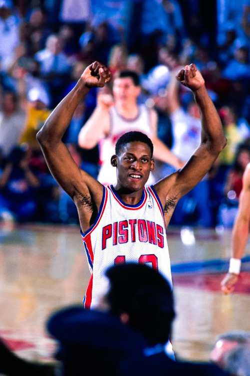 Dennis Rodman would also make all defensive first team in 89 and 90, DPOY in 90, and his first all star team in 90. Rodman in 89 finals would average 6 and 10 and guard Magic Johnson for most of series again. The Pistons swept the Lakers.