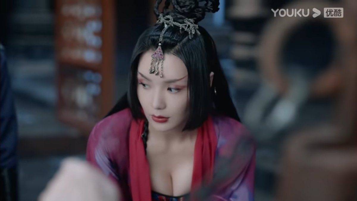  #shlspoilers side note this is just so much more boob than I'm used to in this kind of show I'm just,, wow