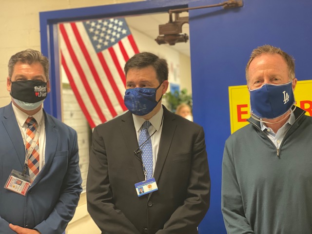 AustinLASchools's tweet photo. Getting ready to welcome students back to classrooms. A big step on the path to recovery for students and their families. @LAUSD_LDWest @nickmelvoin @Venice_LDWest @WestminsterElem https://t.co/TTg9QrjJZE