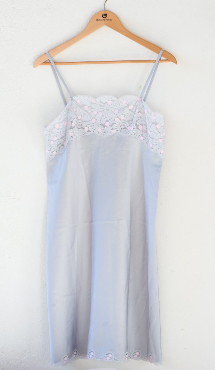 LeBoulotDodo's tweet photo. ★★★★★ "The item arrived in great condition. I would recommend this shop." LUCINE the label https://t.co/vKmg2VESzs #etsy #grey #pink #spaghetti #camisole #christiandior #vintagediornight #vintagenightdress #vintagenightgown #greypinknightdres https://t.co/rvXv1C3Ddm
