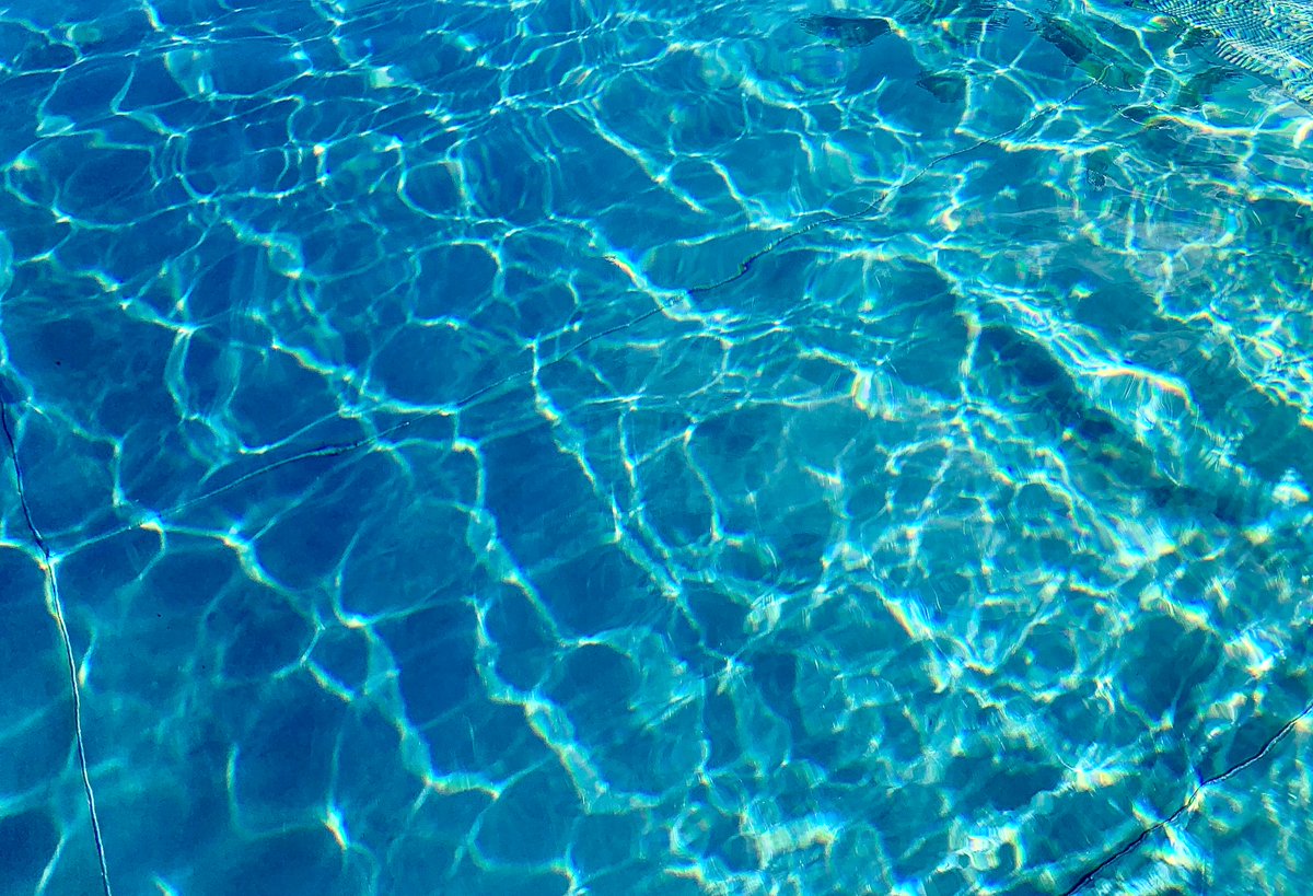 Swimming pool water can inactivate the Covid-19 virus in only 30 seconds under the right conditions, a study by virologists at Imperial College London has reported. @JohnA06851440 @coachjonrudd <a href="/FredVergnoux/">Fred Vergnoux</a> <a href="/BSCALtd/">BSCA Ltd</a> 
stateofswimming.com/the-vortex-apr…