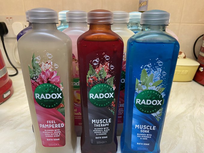 To the lovely person who has just sent me this pamper package 😘😘😘😘 Kitty really needed it! https://t<a href="/tag/kinky"class="tags"><span>#kinky</span></a><a href="/tag/musthave"class="tags"><span>#musthave</span></a><a href="/tag/present"class="tags"><span>#present</span></a><a href="/tag/spoil"class="tags"><span>#spoil</span></a><a href="/tag/kinkmas"class="tags"><span>#kinkmas</span></a>