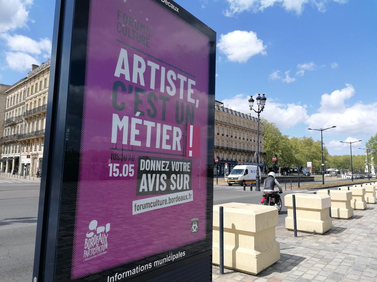 Bordeaux : un artiste détourne les affiches controversées du Forum de la culture
sudouest.fr/gironde/bordea…