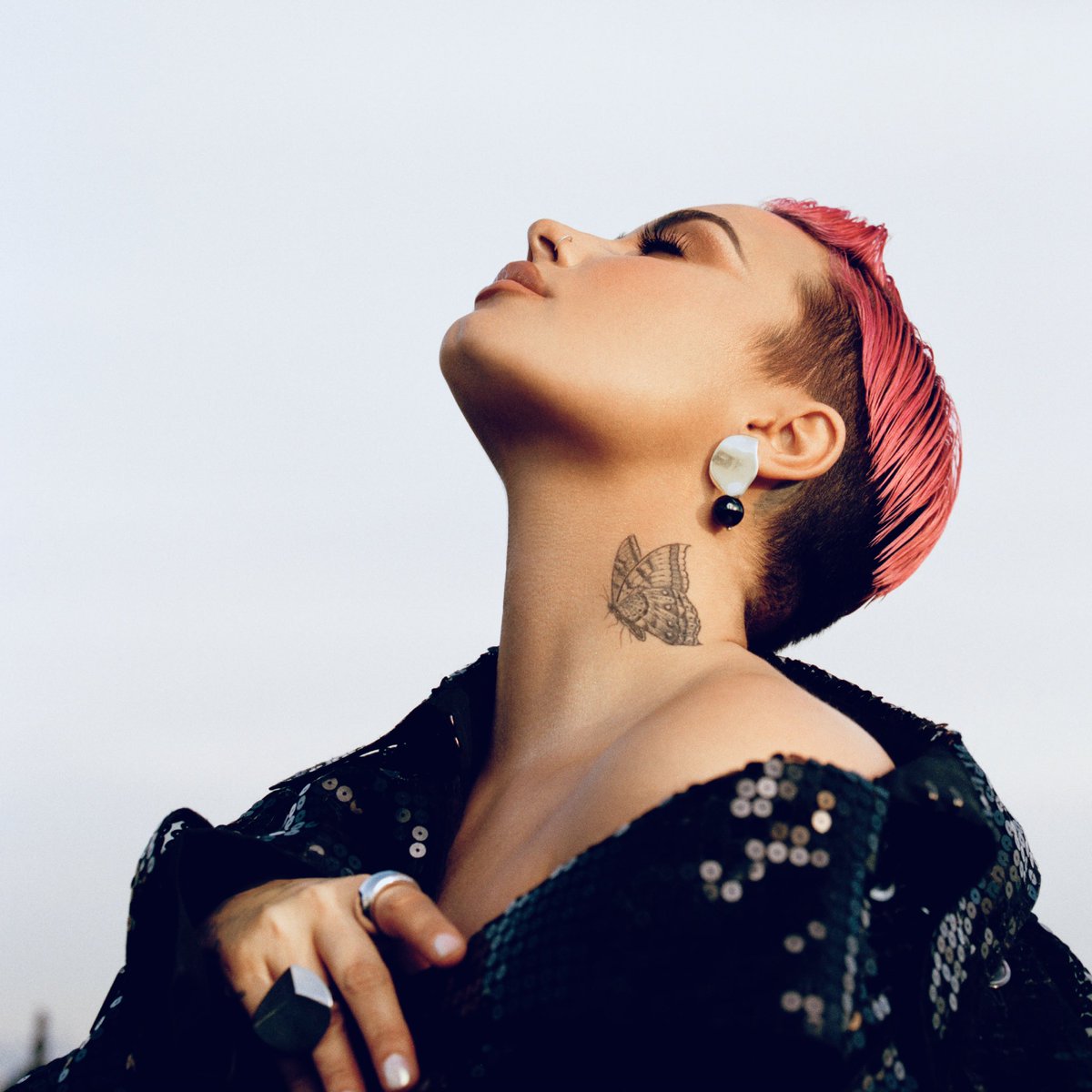 Demi Lovato reached 34.79 million monthly listeners on Spotify, receiving 3.49 million only in April. 

— Her highest peak is 39.13 million in 2018.