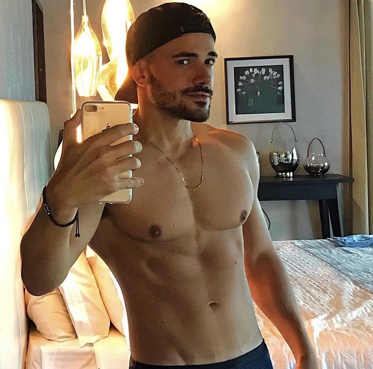 SweetButSassyRP's tweet photo. Best feeling in the world is being #YourAngel you make me the happiest and I’m so damn lucky to call you mine. You’ll always be my #MCM/#MCE @AaronHollisRP

— Gigi xo ❤️ https://t.co/58lPKXMXGJ