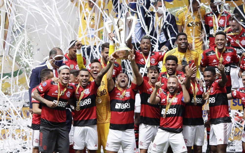 geglobo's tweet photo. Flamengo chega a 20 títulos neste século com a conquista da Supercopa do Brasil; confira lista

Conquista sobre o Palmeias também faz Fla se isolar como o time com mais troféus oficiais no país desde 2001, com média de quase um por temporada https://t.co/AhJUSEnn8U https://t.co/QCh6kqK9tx