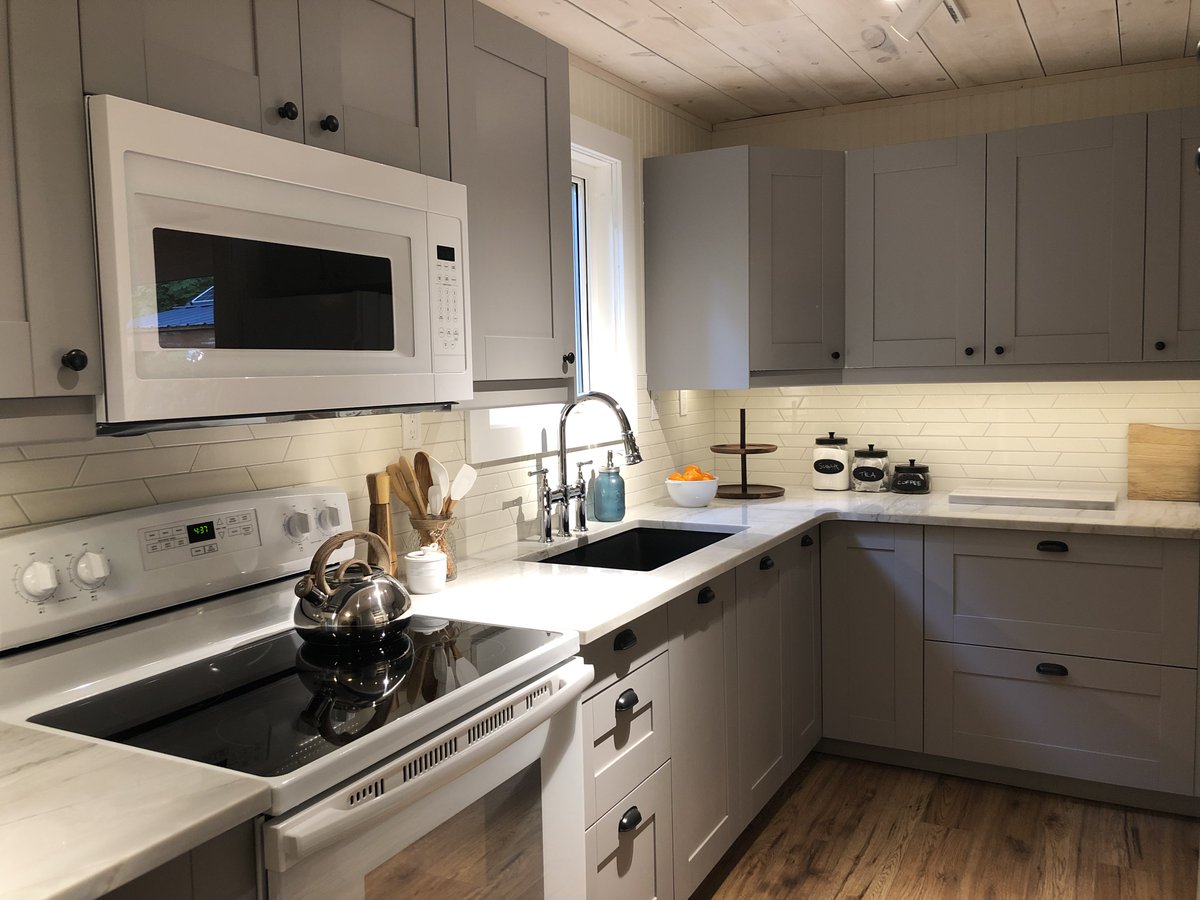 Not every kitchen needs to be a big, elaborate, and expensive process.  If budget concerns are keeping you from updating your kitchen to a practical, clean design, please speak to us about options to take the next step.
#MyCustomBuild