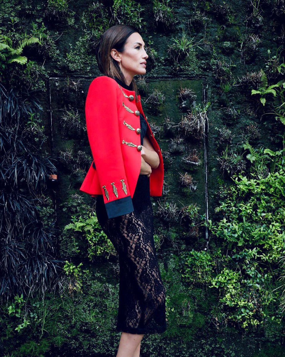 OfficialNievesA's tweet photo. ❤️ Un clásico que enamora ❤️

▪️ @theextremecolle 
▪️ #pilarlucasmakeup
▪️ @VBlancoStudio 
▪️ #dosprimeras

#theextremecollection #blazer #americana #clasico #style #inspiration #fashion #fashionlifestyle #mylifestyle #stylish #classiclook https://t.co/ryg9tZZlRu