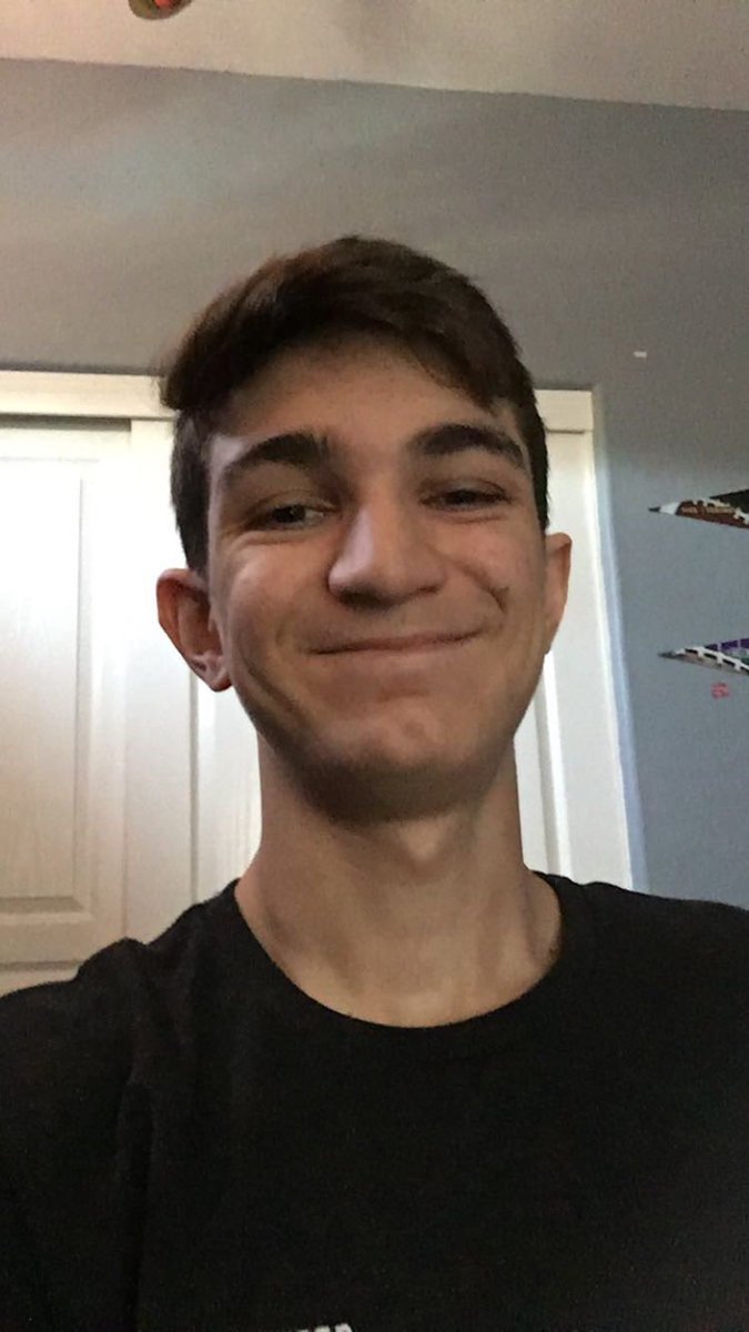 celebrating senior.. Kiran Patel💚

Kiran has committed over 420 hours of service to sports medicine in the past 2 years that he has been apart of our program. He will be furthering his education at the University of Arizona and majoring in Pre Health.