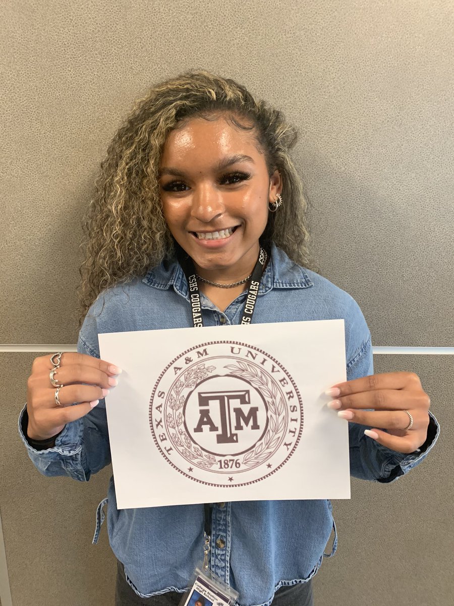 CSHSAVID1's tweet image. These CSHS AVID seniors will be heading across town to start their college career as Aggies. Whoop! #successCSISD @CSISD_AVID