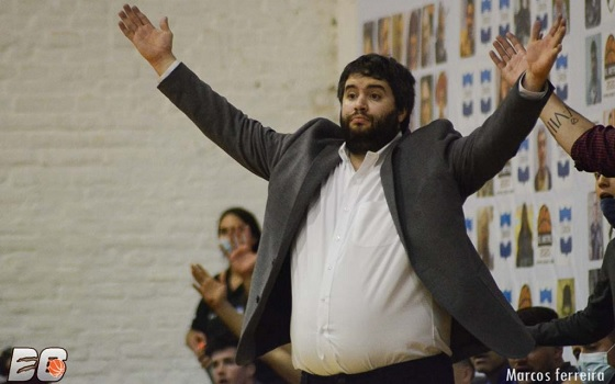 #METRO | "ES UN PLACER Y UNA RESPONSABILIDAD GRANDE"

Diego Palacios, flamante DT de Tabaré para el próximo torneo de ascenso, habló con BC sobre la campaña que se avecina.

✍️ <a href="/CRossiello32/">Claudio Rossiello</a>
📝 basquetcaliente.com/2021/04/11/es-…