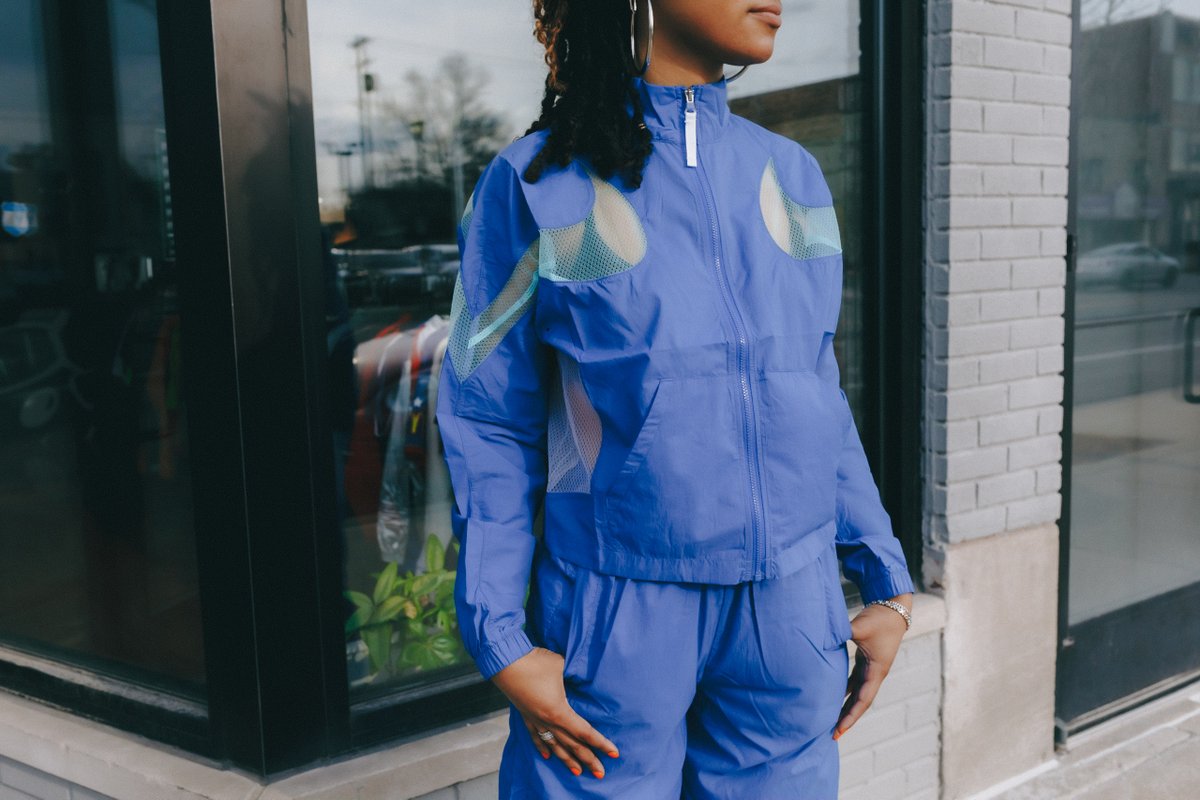 BurnRubber's tweet photo. Nike Womens NSW Jackets &amp; Pants are available now in-store and online @ https://t.co/vU1LbNVNSo https://t.co/XjFDiBo4gX