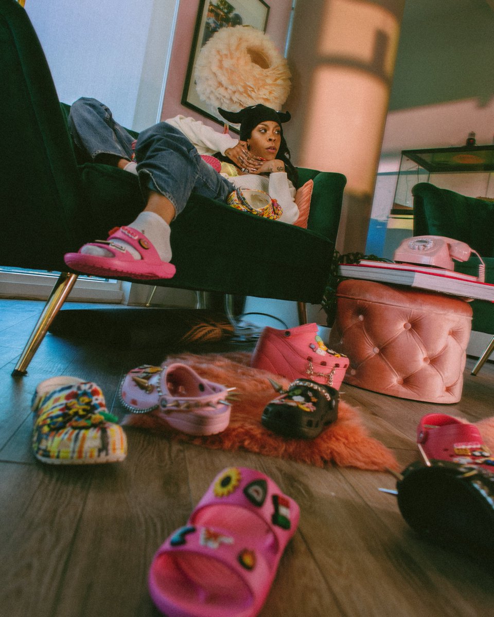 crocs classic strap sandals