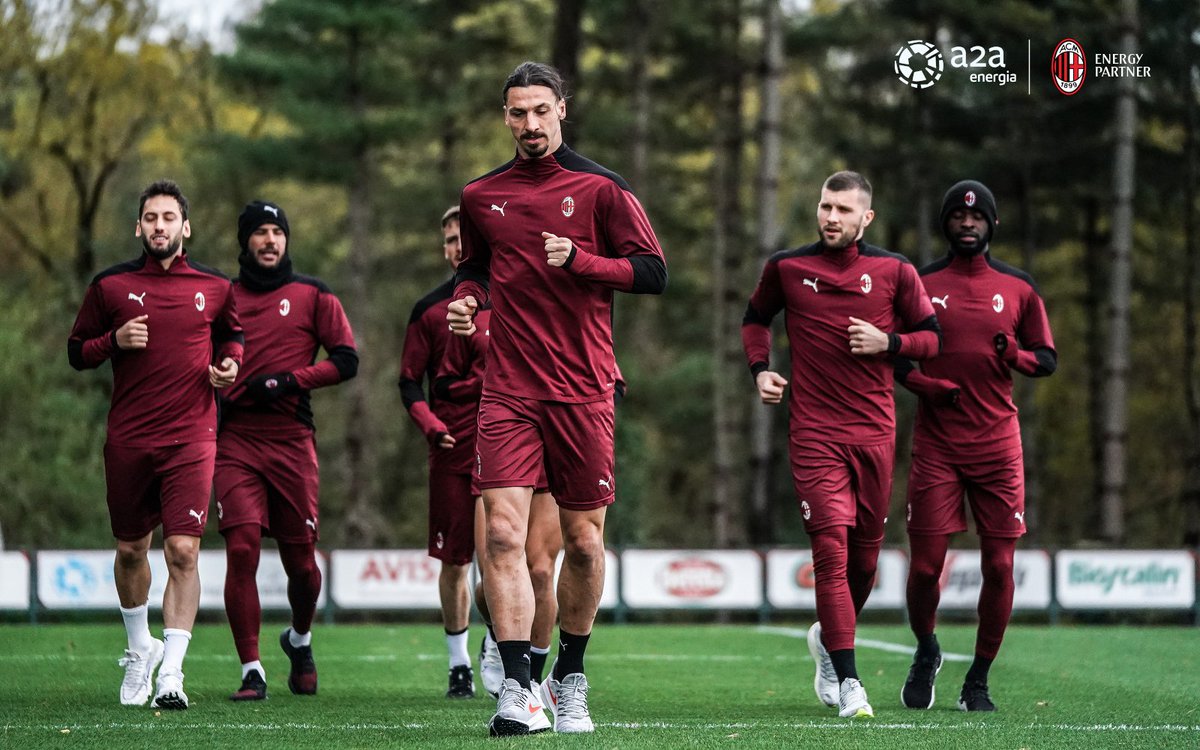 acmilan's tweet photo. A new working week begins ⚒
Nuova settimana di lavoro a Milanello ⚒
#SempreMilan 

@gruppo_a2a https://t.co/FWPMTMBef6