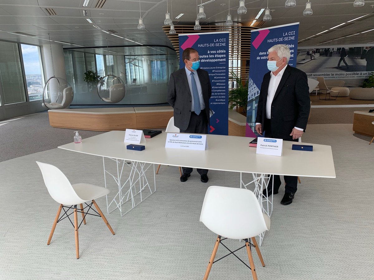 MilletThierry4's tweet photo. Très heureux d’avoir contribué à la mise en place d’une convention entre la Ville de Rueil Malmaison et la CCI 92 pour l’accompagnement des commerçants avec la présence de P. Ponthier Pdt de la CCI92 et P. Ollier Ancien Ministre, Maire de Rueil et Pdt de la Métropole Grand Paris https://t.co/7wolw28irA