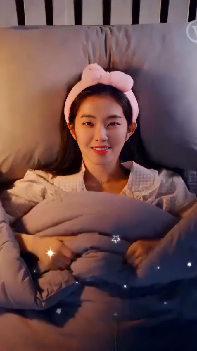 Cenora Yvaine tweet media