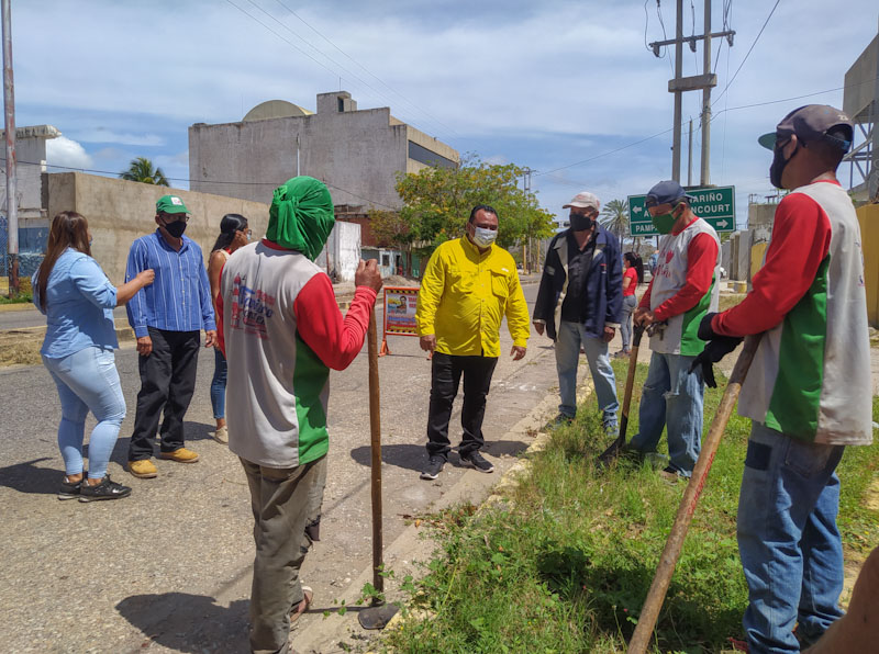 FranciscoGpsuv's tweet photo. #RebeldíaBicentenaria Apegados al objetivo de la @MVzlaBella y Plan 200 Carabobo continuamos con el Plan de Saneamiento Ambiental "Mariño Vive por Ti" en la Av. Raúl Leoni y otras vías de la ciudad para ofrecer espacios limpios a nuestro #PuebloComunicadorRebelde https://t.co/9SfgLQHWQg