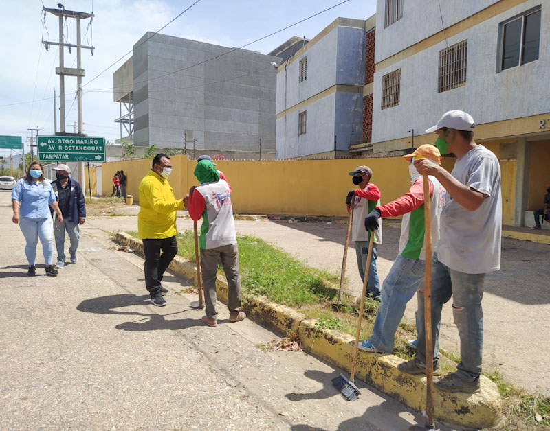 FranciscoGpsuv's tweet photo. #RebeldíaBicentenaria Apegados al objetivo de la @MVzlaBella y Plan 200 Carabobo continuamos con el Plan de Saneamiento Ambiental "Mariño Vive por Ti" en la Av. Raúl Leoni y otras vías de la ciudad para ofrecer espacios limpios a nuestro #PuebloComunicadorRebelde https://t.co/9SfgLQHWQg