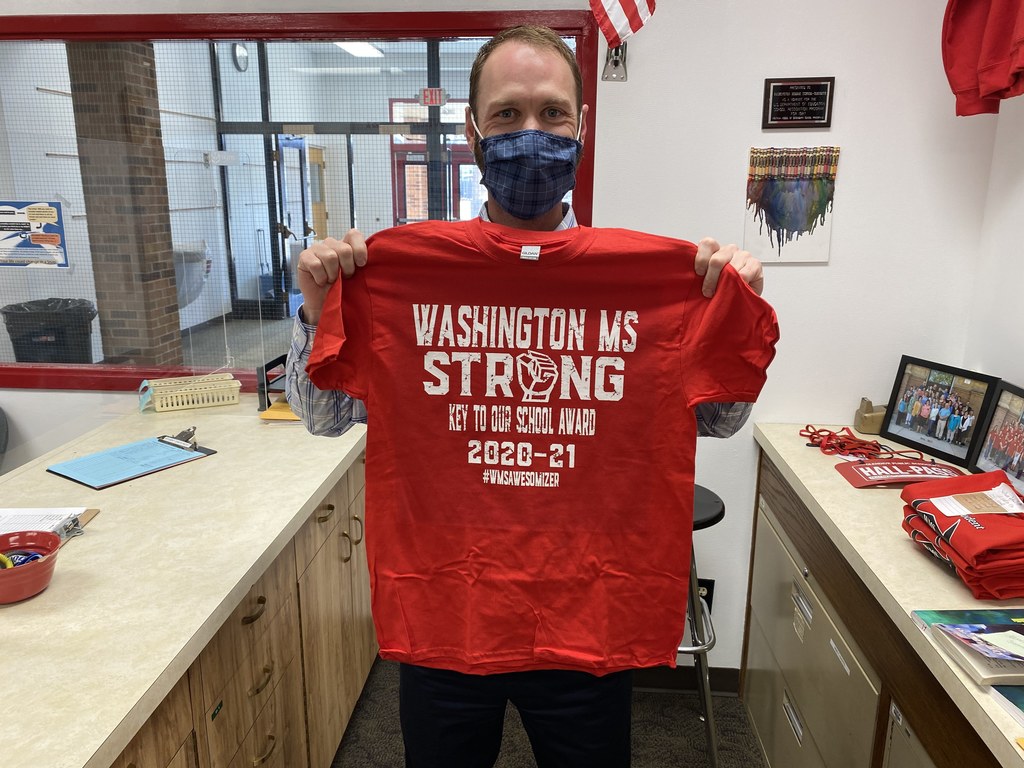 WMSGlendive's tweet photo. CONGRATULATIONS to Mr. Pinkston- WMS Dean of Students for being selected by the staff as the WMS March Key to our School Recipient. We appreciate all of the work you do with our students! Mr. Pinkston.....YOU ROCK!!!
#WMSDEMONS
#WMSKEYTOOURSCHOOL https://t.co/qnUD2sK8Ip