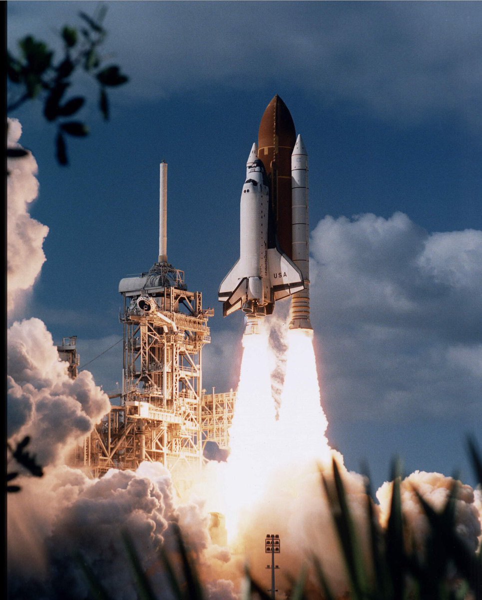 govi47's tweet image. 12 Aprile 1981
Primo volo dello #SpaceShuttleColumbia
Il suo ultimo volo : 8 Luglio 2011
In totale 28 missioni, 4808 orbite e circa 201.498.000 km di ..viaggio!
🇺🇸🙏