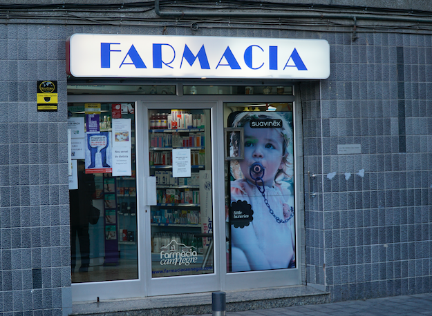 #FarmàciesSJD Avui, dilluns 12 d'abril, la farmàcia de guàrdia de 21 a 9 hores, és la  <a href="/Fcia_CanNegre/">Farmàcia Can Negre</a> al carrer Torrent d'en Negre, 10 de #santjoandespí