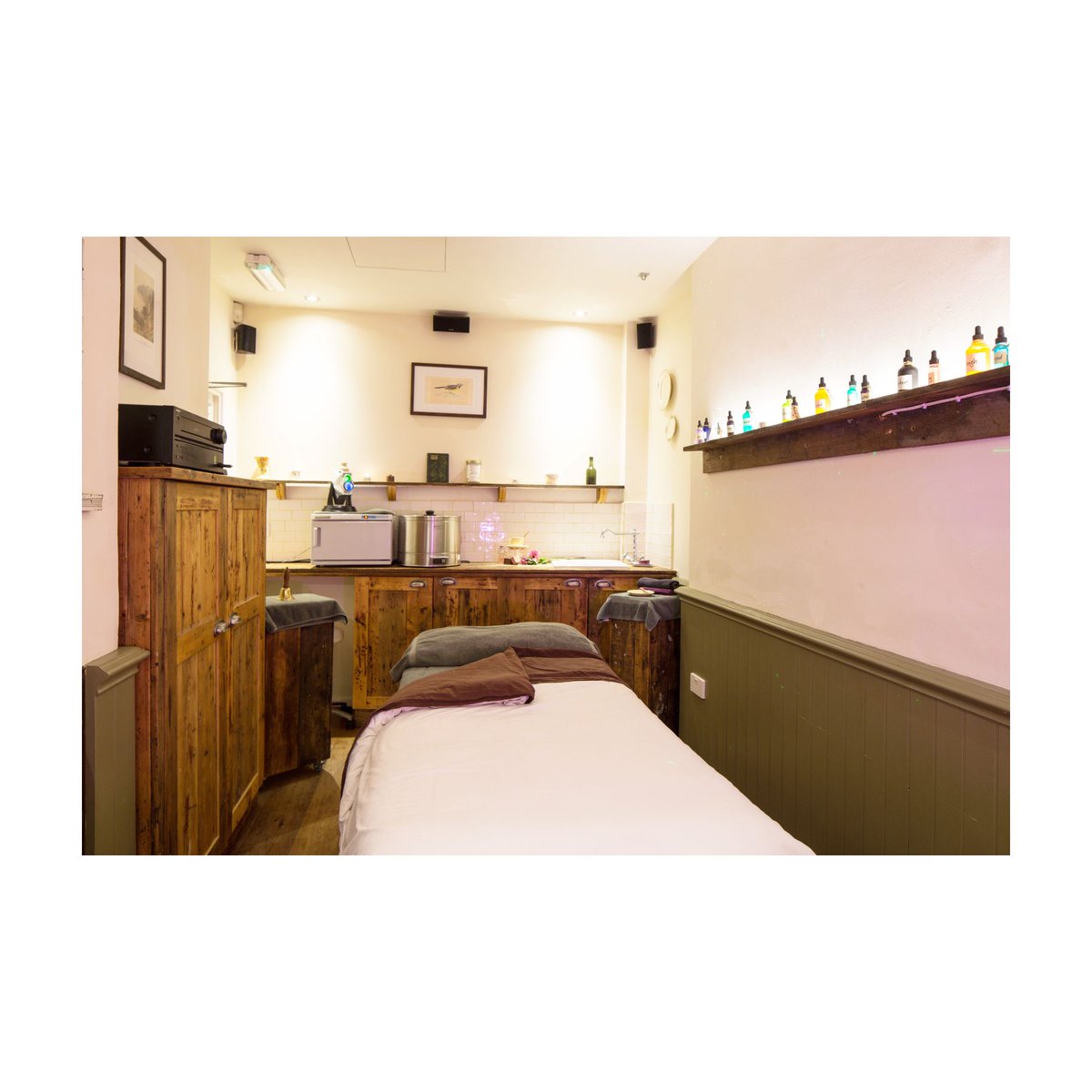 Good luck to all retailers reopening their doors today. Here is one of our commercial fit outs for a LUSH Cosmetics Spa.
#FootprintArchitects