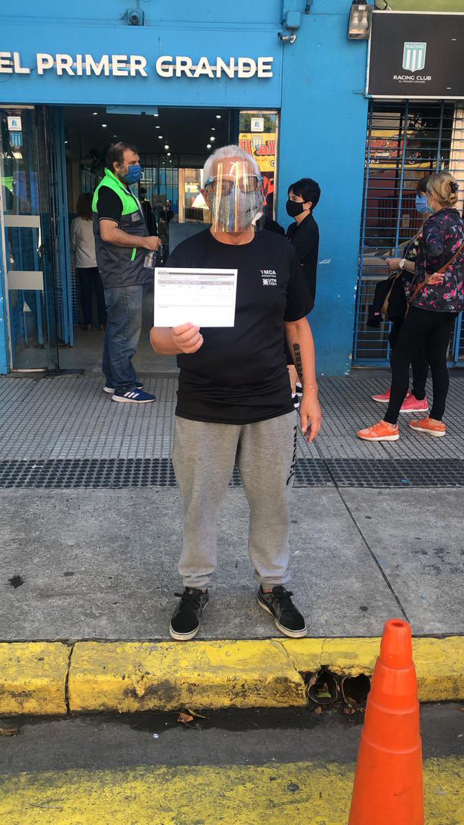 Que alegría inmensa que el viejo esté vacunado! 💉 grande viejo 💪🏻 te adoro!! A seguir cuidándose!! #SputnikV