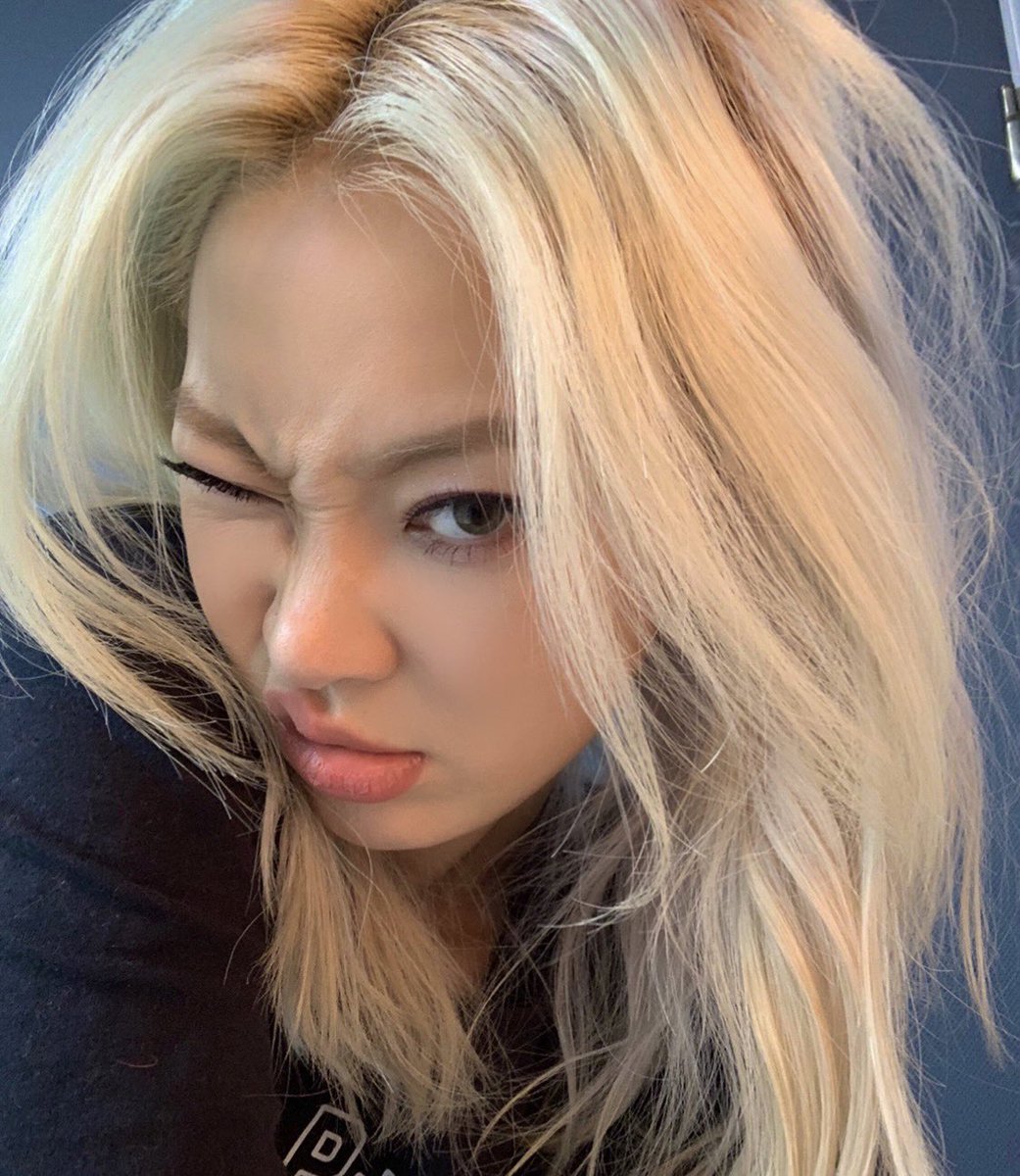 HrTmorVJEv6hRP7's tweet photo. [13042021]

- HAPPY SAY DAY - Happy birthday to beautiful woman!

#Say #SayDay #HappySayDay #EvoL

@SAAYworld https://t.co/i7fNYVQNxD