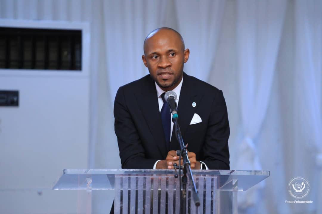 Brandon_Midagu's tweet photo. Mention spéciale à un ami et un frère SEM @PatrickMuyaya , Ministre des Médias. A toi seul tu incarne le renouveau et l’espoir dans ce gouvernement 🇨🇩 https://t.co/J6Te4w2trK