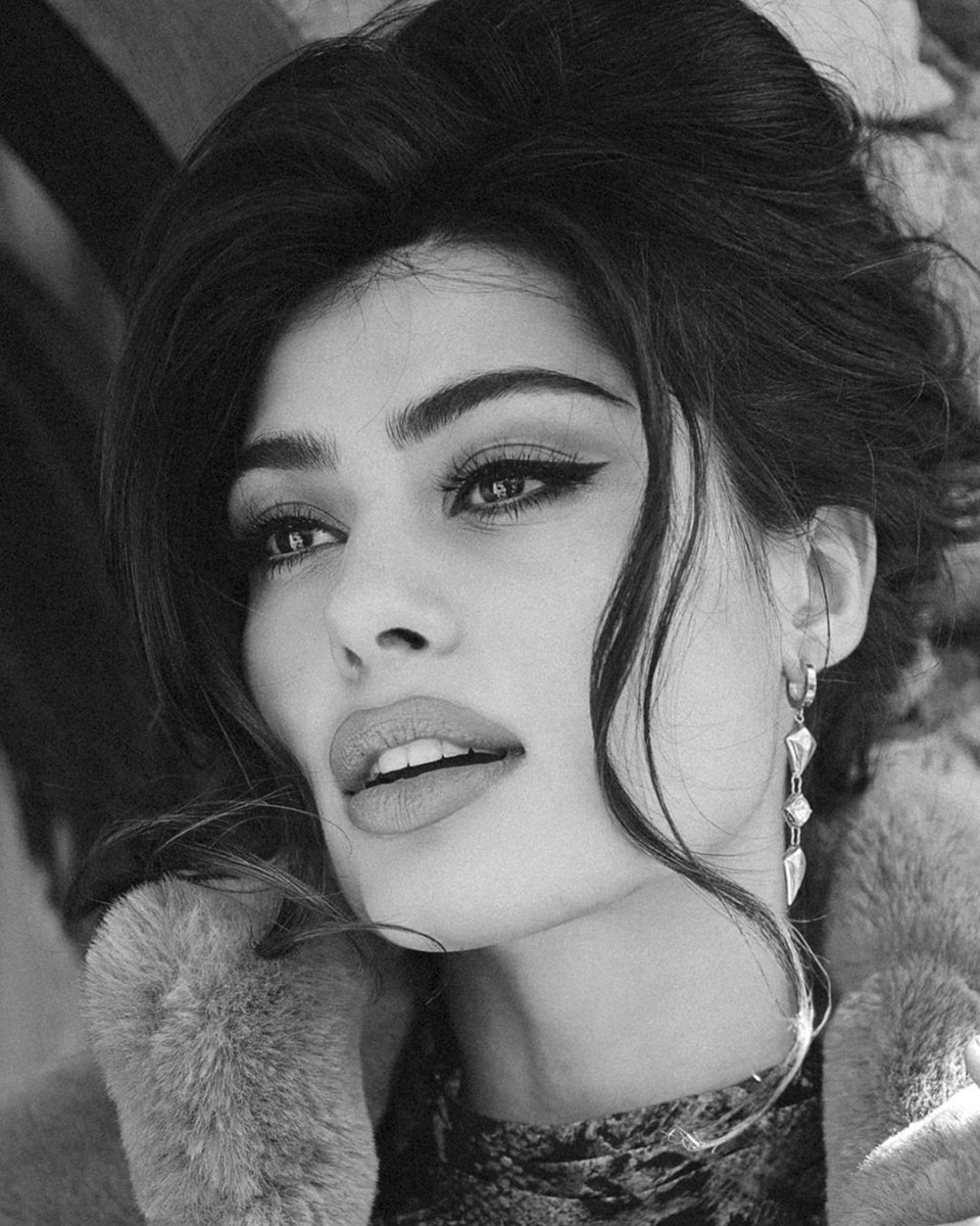 resumo_foto's tweet image. Mina Nedovic por Vicoolya &amp;amp; Saida #editorialdemoda