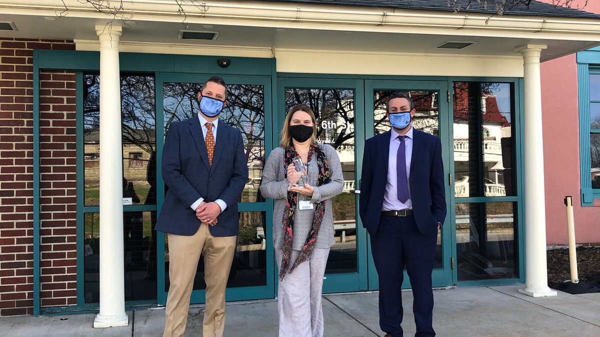 Think_Creative_'s tweet photo. We were proud to be on-site to present Carry Gerber and our partners at @GSRN with a Graphic Design USA award. This award was won by our collective team for their website in the "Health and Wellness Design Award" category. We look forward to continuing to work with this team! https://t.co/nl6ABUsZmk