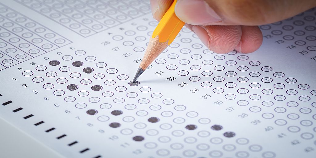 NOTICIAS_OPOS's tweet photo. 📝 El pasado domingo 11 de abril de 2021 se realizó el examen en el proceso selectivo de Telefonista del Servicio Aragonés de #Salud.

En su página web se publica el cuadernillo y la plantilla provisional ➡  https://t.co/R5QqOz1sQY #Oposiciones #Sanidad #Aragón #EmpleoPúblico https://t.co/yKdKH7NasE