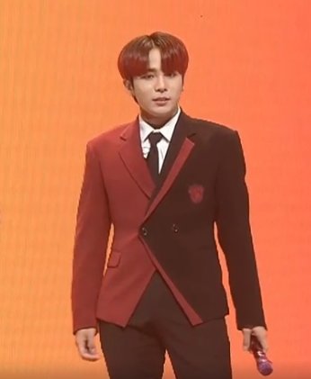 applteez's tweet photo. IMAGINE   jongho in this https://t.co/gtuQ2PGbXU