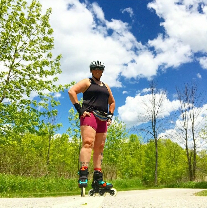 FannyFactory's tweet image. How are your spring vibes? 💫⁣ Send us your picture using your fannypack! 😍