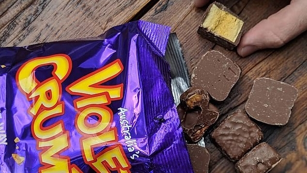 ausfoodshop's tweet photo. Violet Crumble Bites... 😋

https://t.co/RNyyQ4dMVc

#aussiefoods #australianfoods https://t.co/Van2LfbE45