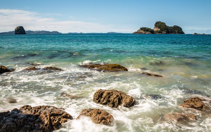 CommsINC's tweet photo. βA new #environmental report is offering a blueprint for #oceanconservation that its authors say will provide a combined solution to several of humanity's most pressing challenges.β Read it here: https://t.co/nOZrBDBaPH #EnviroComms #OneOceanOnePlanet https://t.co/NQiCiewMXt