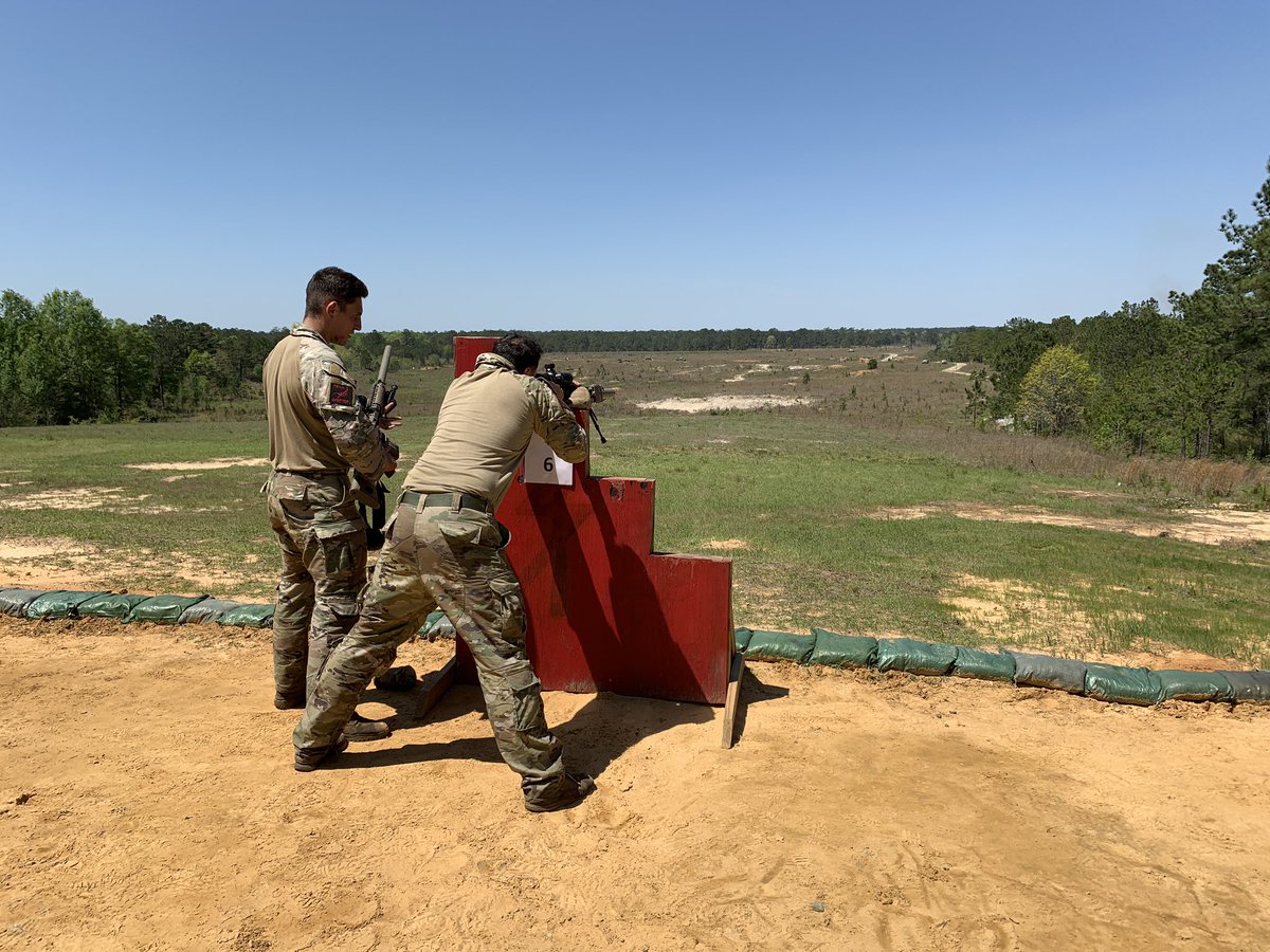 MCoEFortBenning's tweet image. Pushing it to the limit here at #BestSniper! Competitors shoot at six smaller targets from alternating positions during this event. #InfantryWeek 

@TRADOC @USArmy @usarec