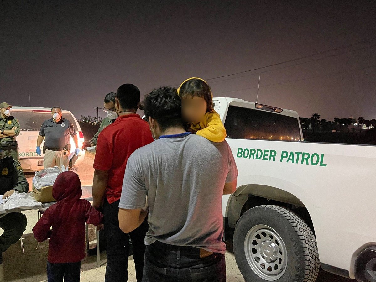 A thread on what I've seen at our southern border:Last night, I met this little girl when she and those in her group were picked up for processing. She was terrified. The man holding her told me and my colleagues he was her father and they had come from Honduras. 1/