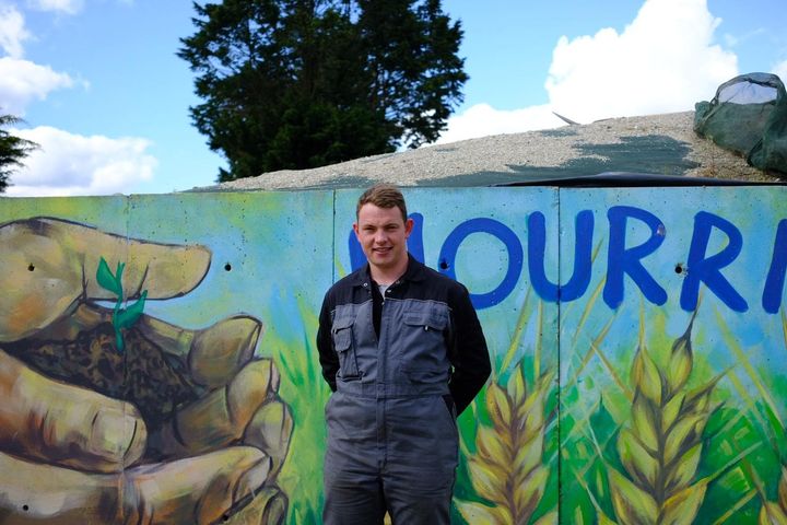 agribretagne's tweet image. Bonjour je m'appelle Guillaume Divanach, j'ai presque 26 ans, merci à Anaïs pour la rediffusion de son témoignage la semaine dernière ! 

En ce qui concerne mon parcours, je suis passé par l'Ecole du Nivot pour mon bac puis le @LyceePommerit.