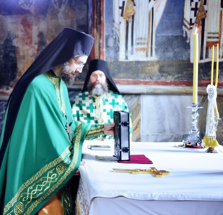 Данас , 12. априла 2021. навршава се 25. година од како је дошао да овде у Студеници остане.

Игуману студеничком, архимандриту Тихону, многаја љета!

#studenica